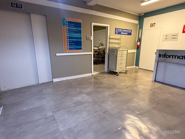  Sala de emergencias del hospital (sala de espera, quirófano, etc.) 