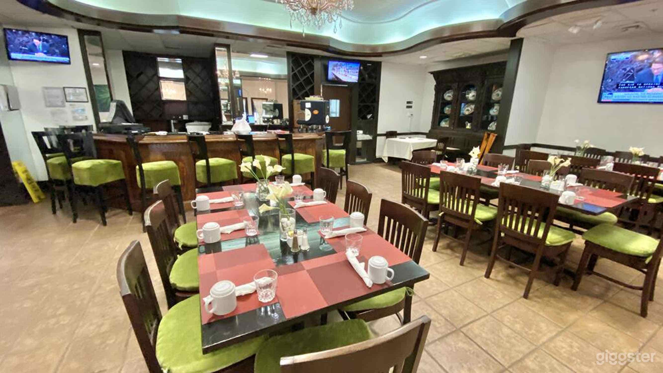 Pleasant and Relaxing Restaurant Event Space Photo 4