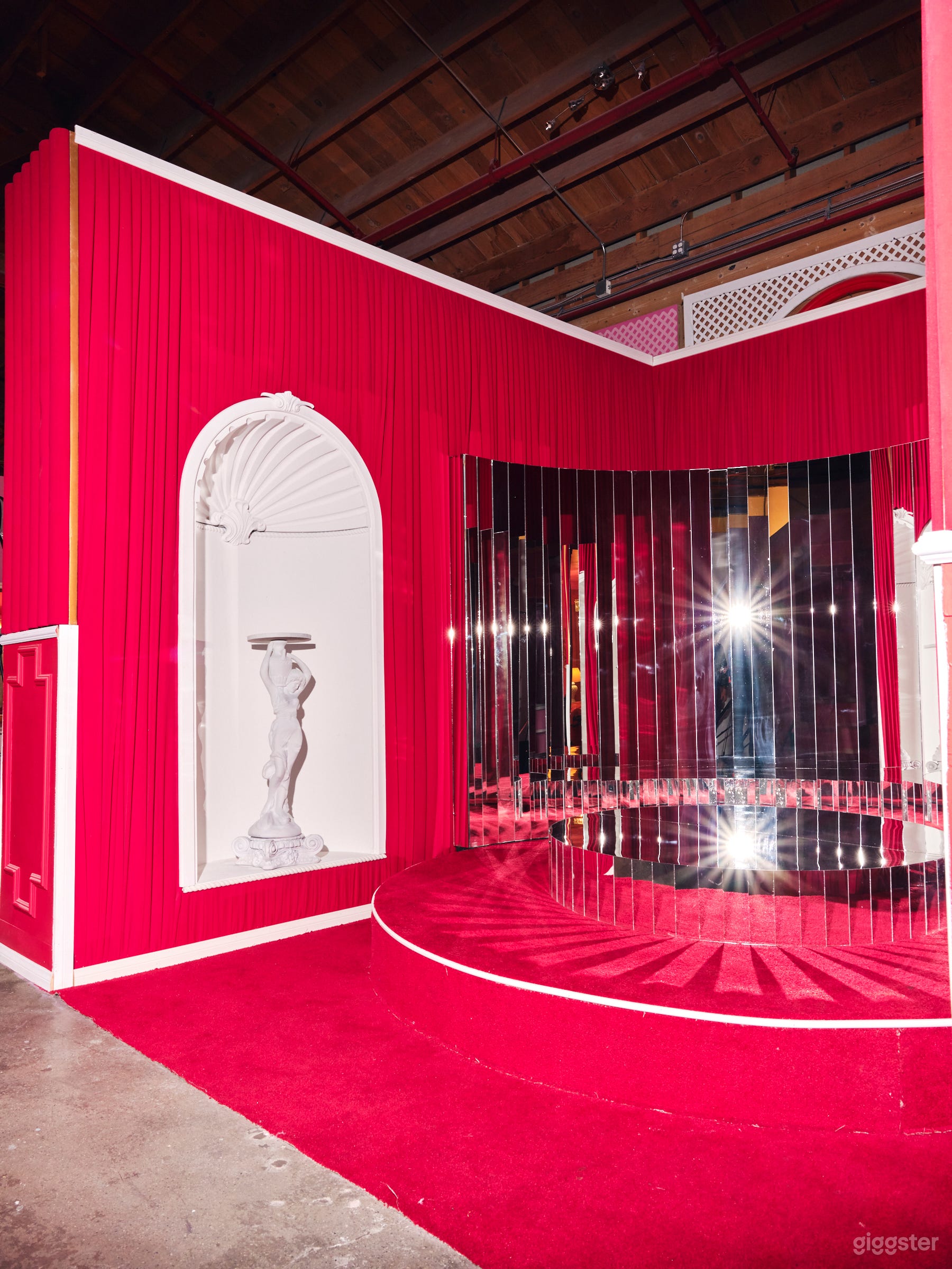 80's / 90’s Red Mirror Room | Powder Room Studio Photo 2