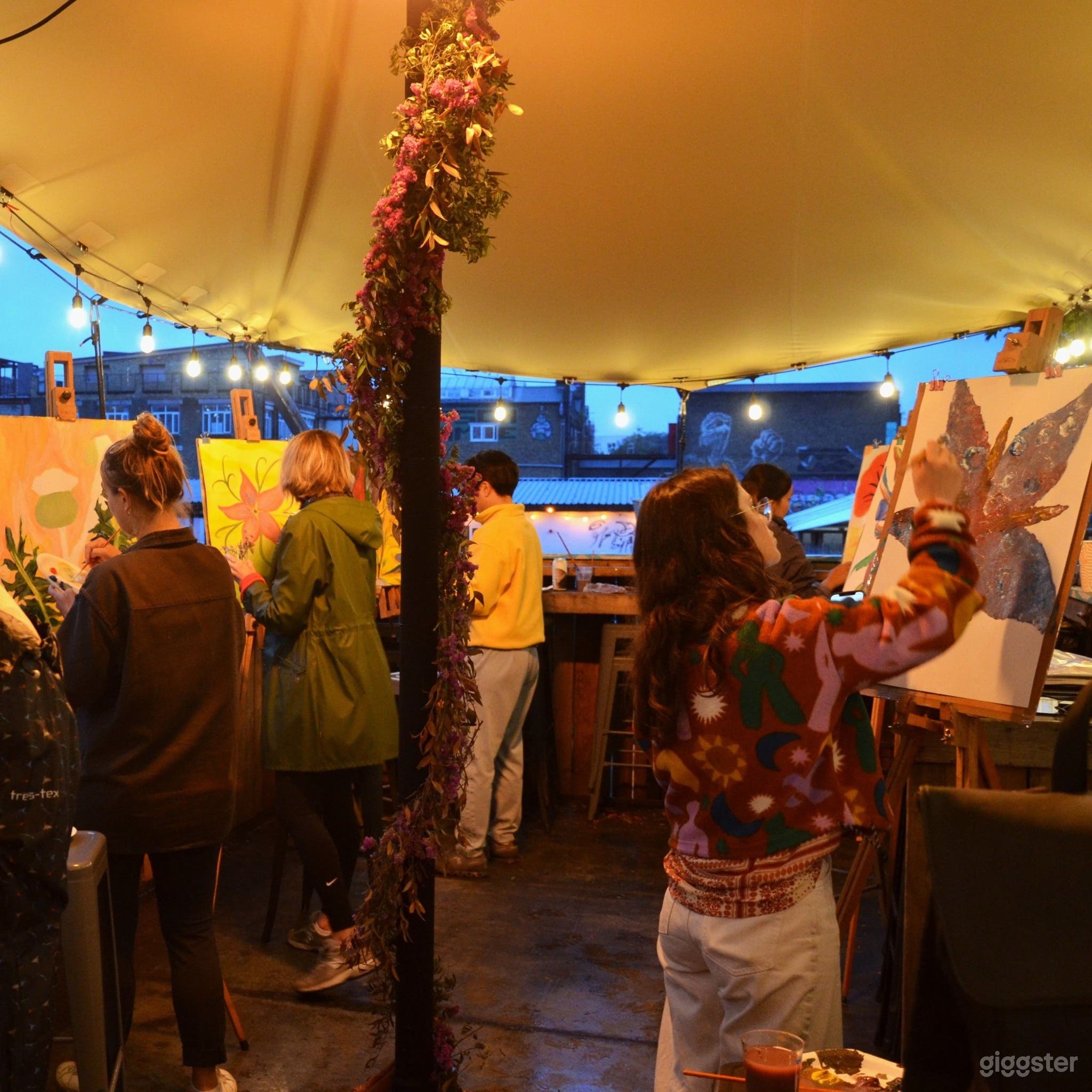 Riverside Rooftop with Amazing Views Photo 4