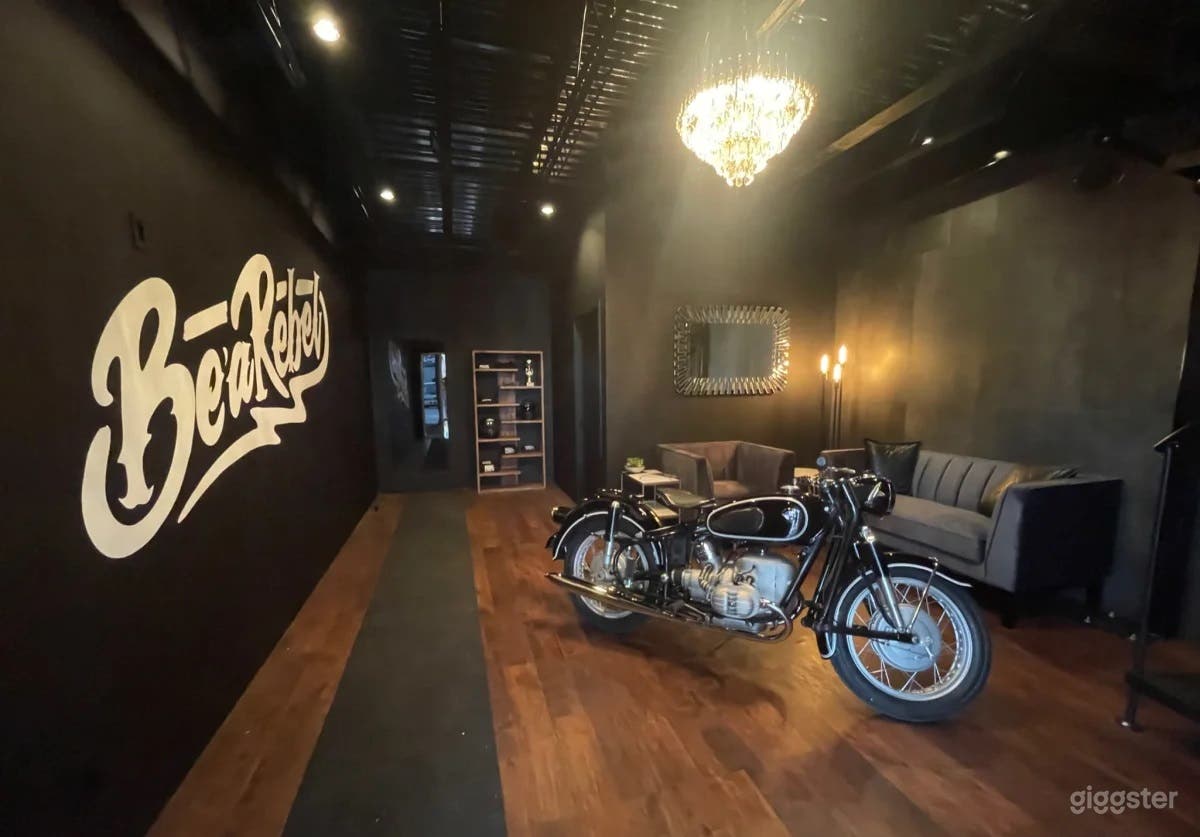 Motor Gallery VIP Lounge Photo 3