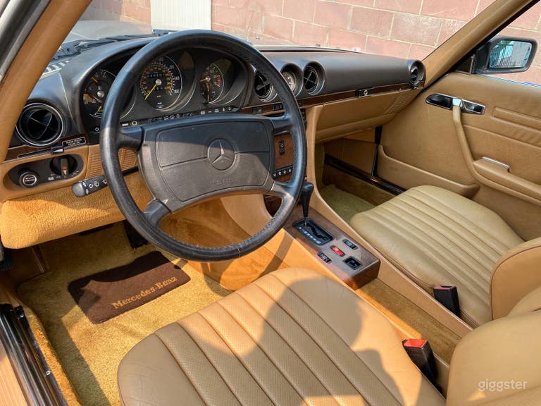  Antique 1988 Mercedes Benz 560sl 