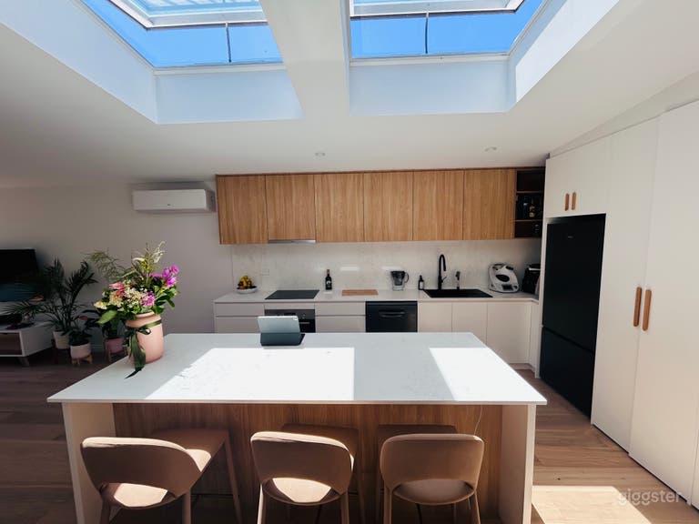  Open Plan Fully Renovated Architect Designed Surry Hills 