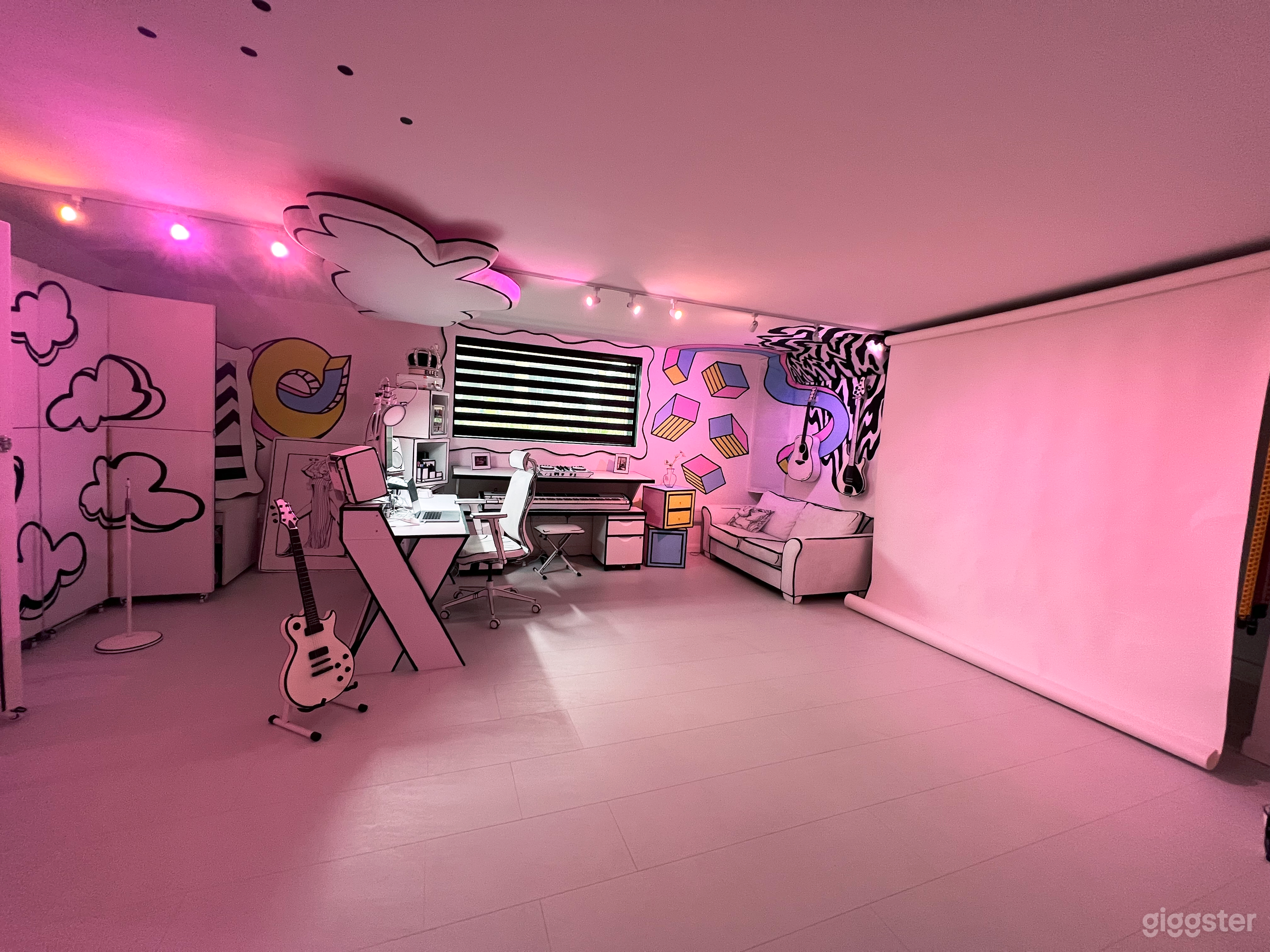 Philips HUE lighting to adjust the ambience