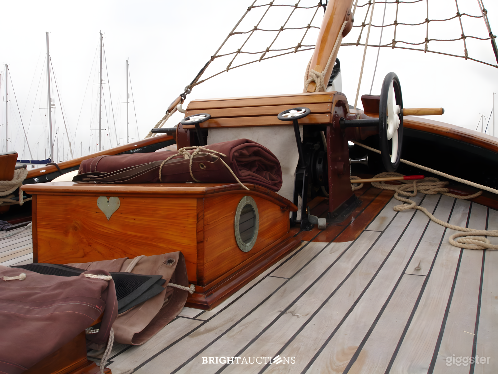 Klassisches niederländisches Segelschiff Foto 3