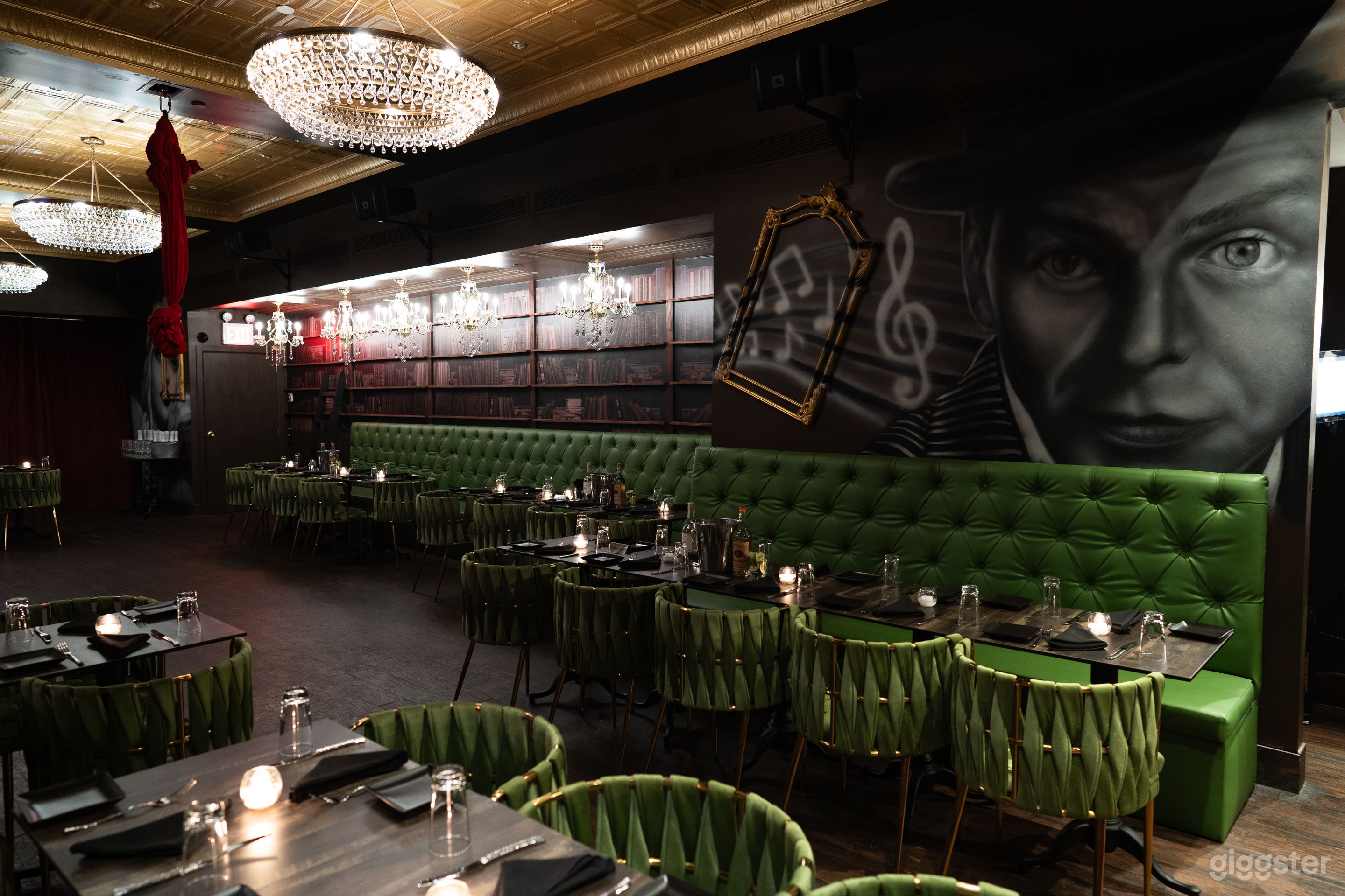 Newsroom Main room - Dining area