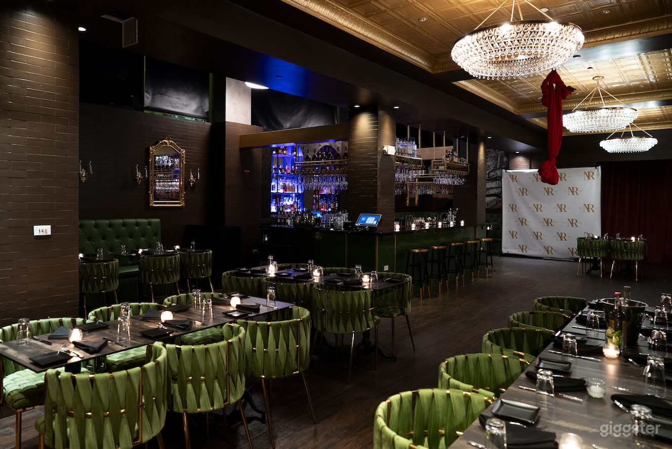 Newsroom Main room - View on bar and with backdrop