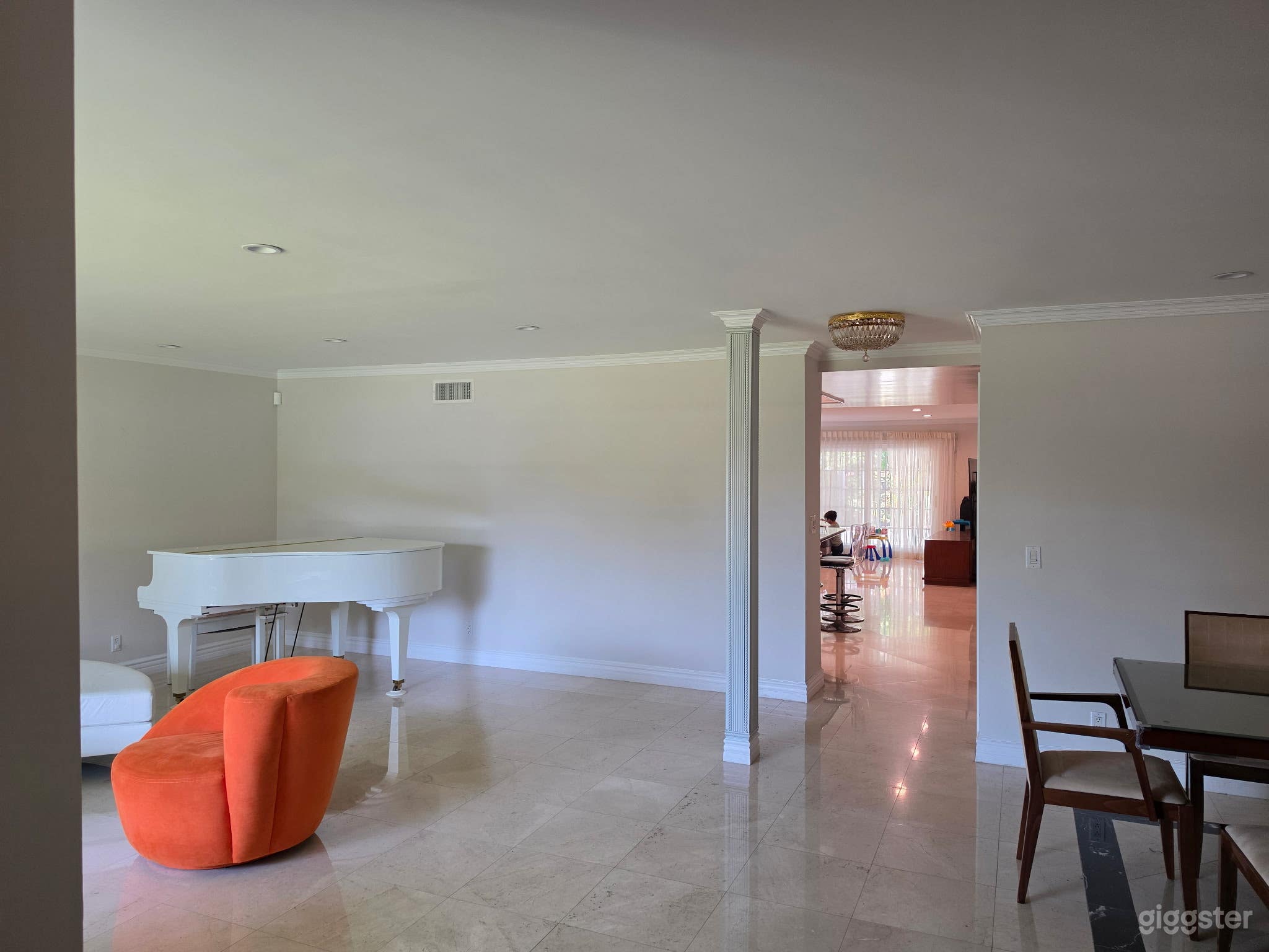 Million dollar home w Grand Piano Photo 2