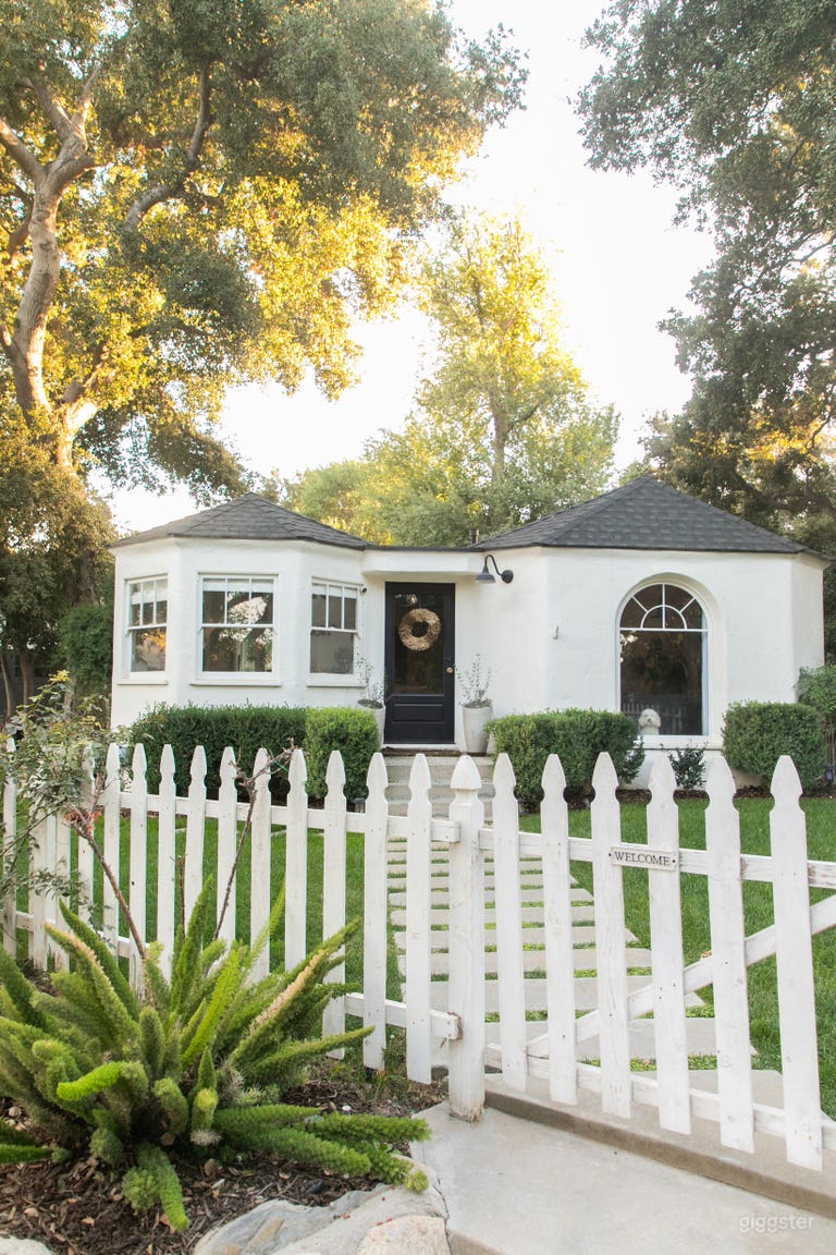  The front of the 1930&#39;s cottage. 