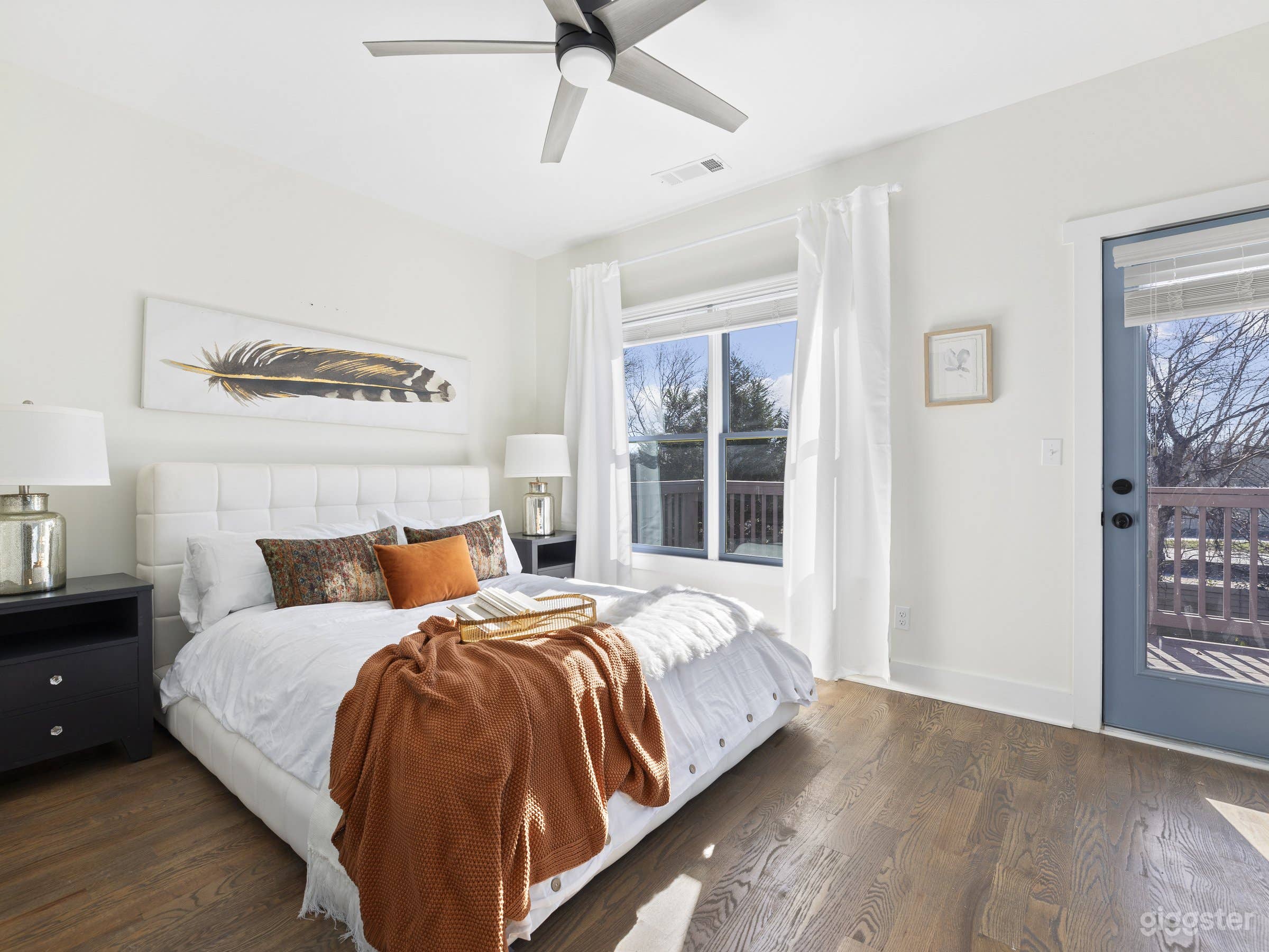 Holland's Hideaway | High-end Renovated Home Photo 1