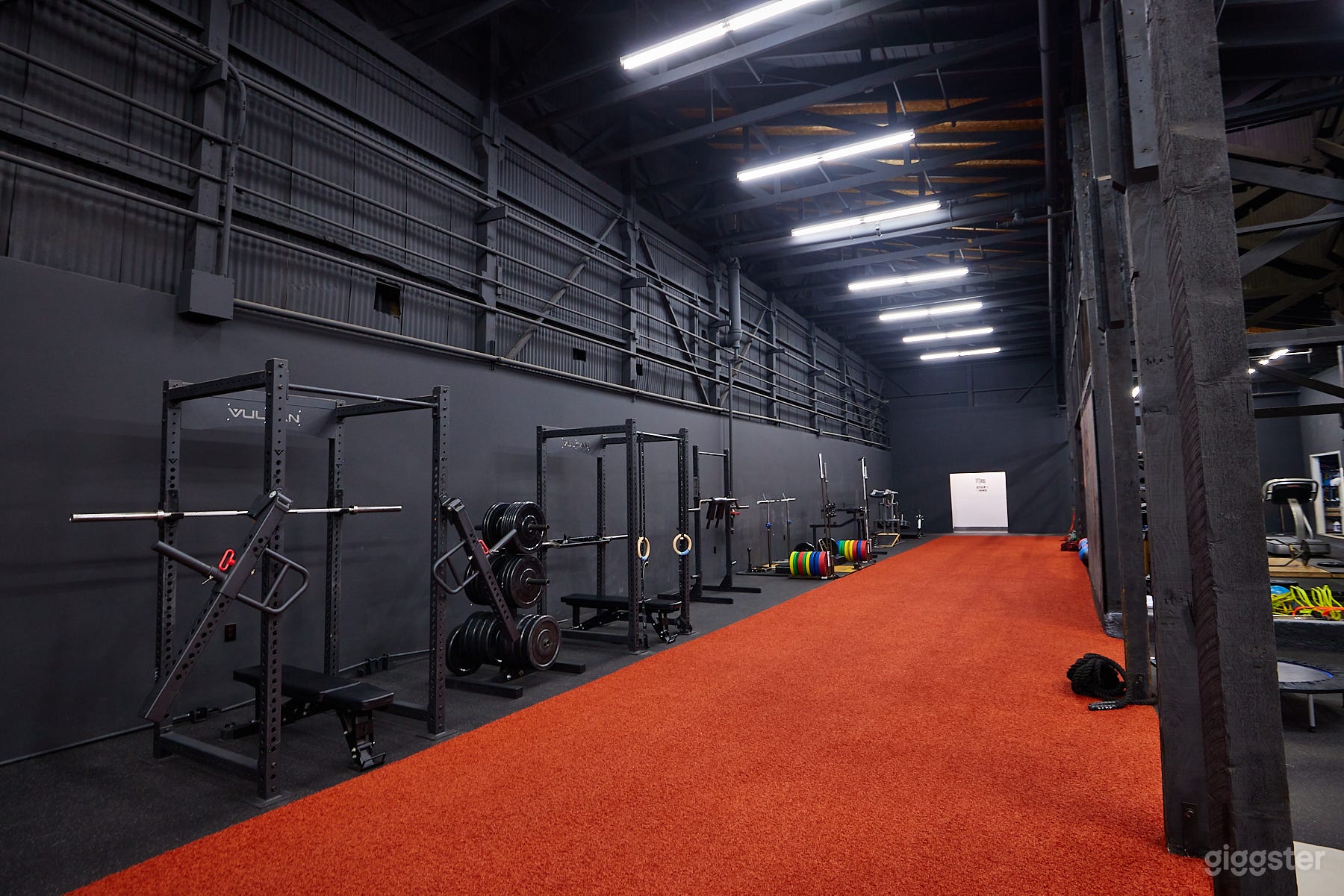 Warehouse-Style Modern Boxing &amp; Gym Photo 3