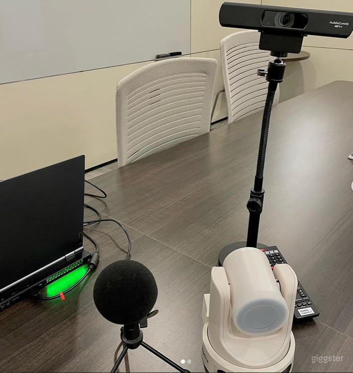 Personal Office Space Photo 3