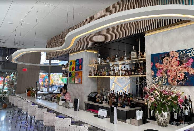  The Bar & The Lounge in Manhattan 