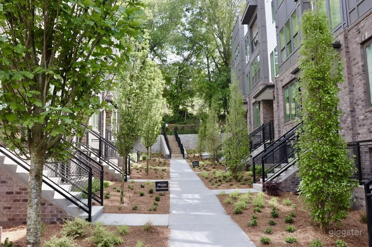 Walkway to Beltline trail  