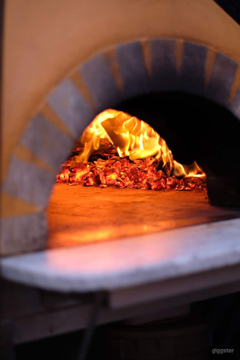  Restaurante y Bar de Pizza al Horno de Leña 