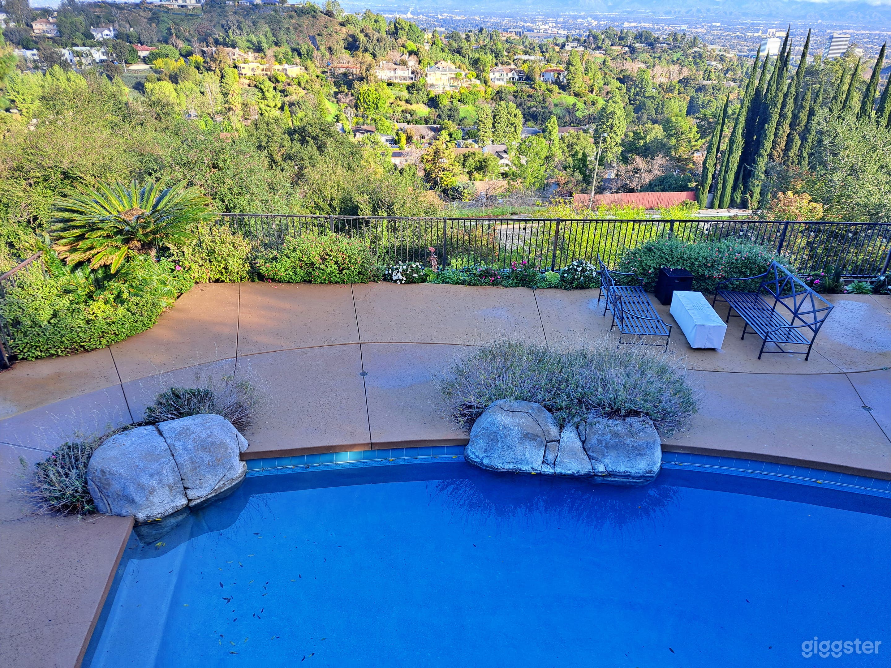 Pool, Spa and Gazebo with Scenic Views Photo 4
