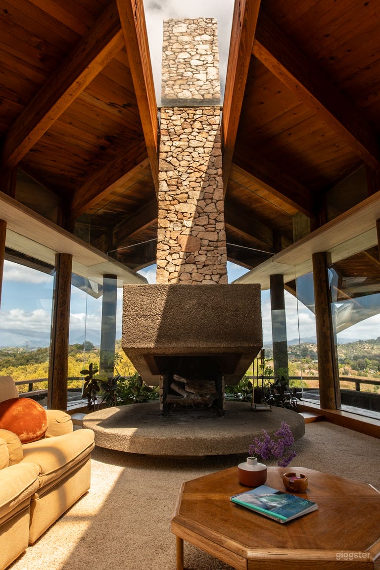  STUNNING ARCHITECTURE ON 40 ACRE RANCH 