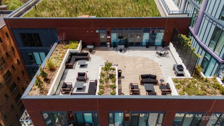  Premium Event Lounge W/Rooftop Terrace 