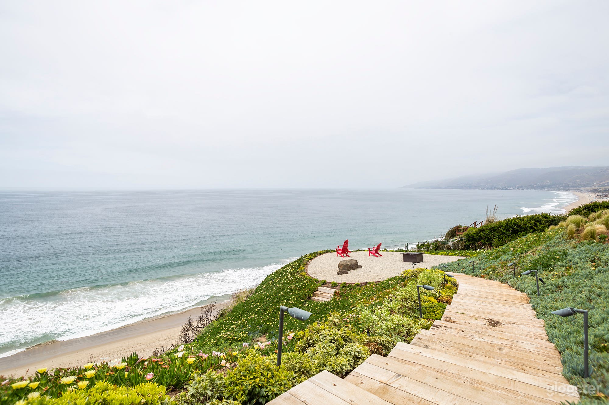 Pacific Castle Photo 4