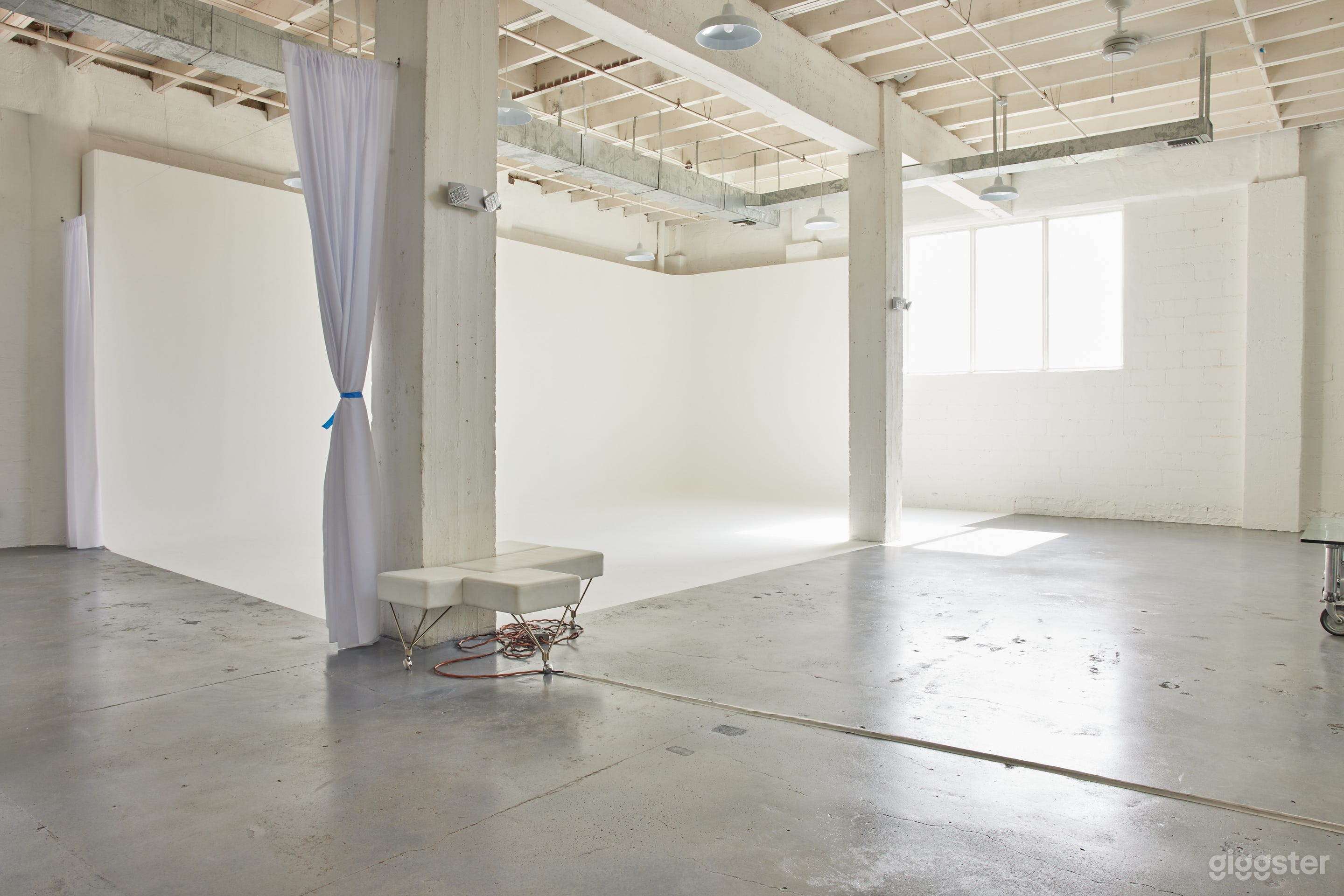 Industrial Loft Studio  Photo 2