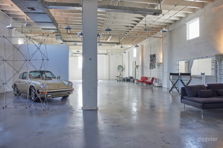  Industrial Loft Studio  
