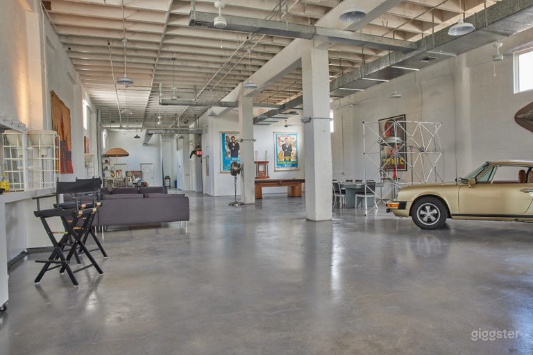  Industrial Loft Studio  