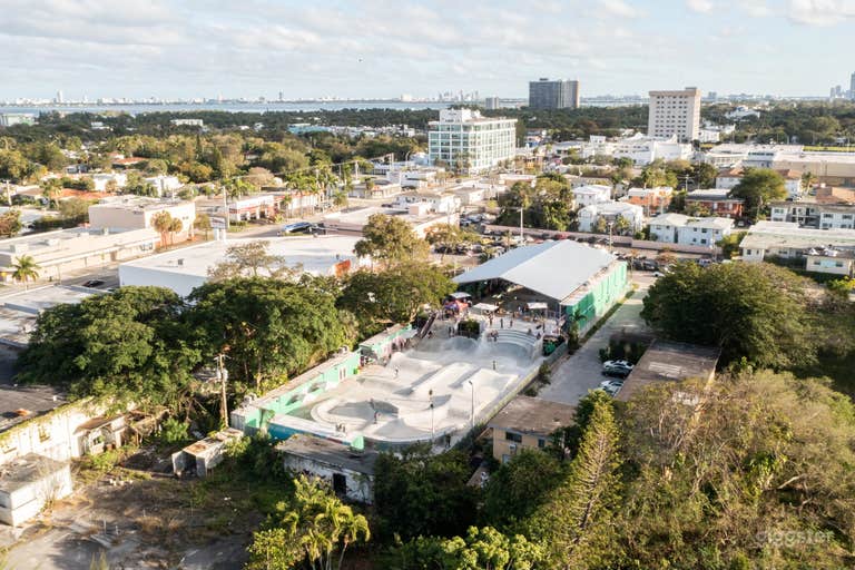  Miami Indoor Skatepark + Graffiti Plaza - Full Venue 