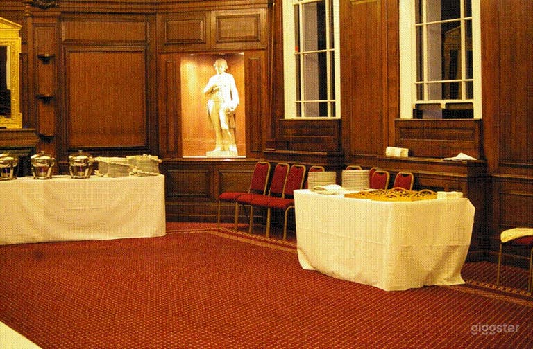  Historic Oak Panelled Hall in London  