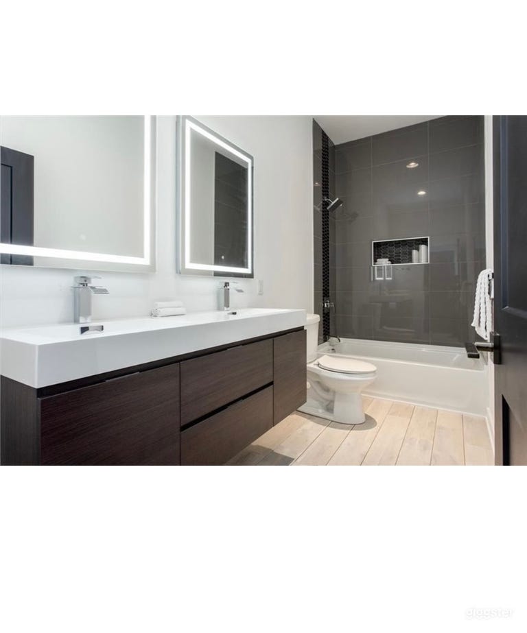  4/3 Bedroom Luxury Home at Piedmont Park 