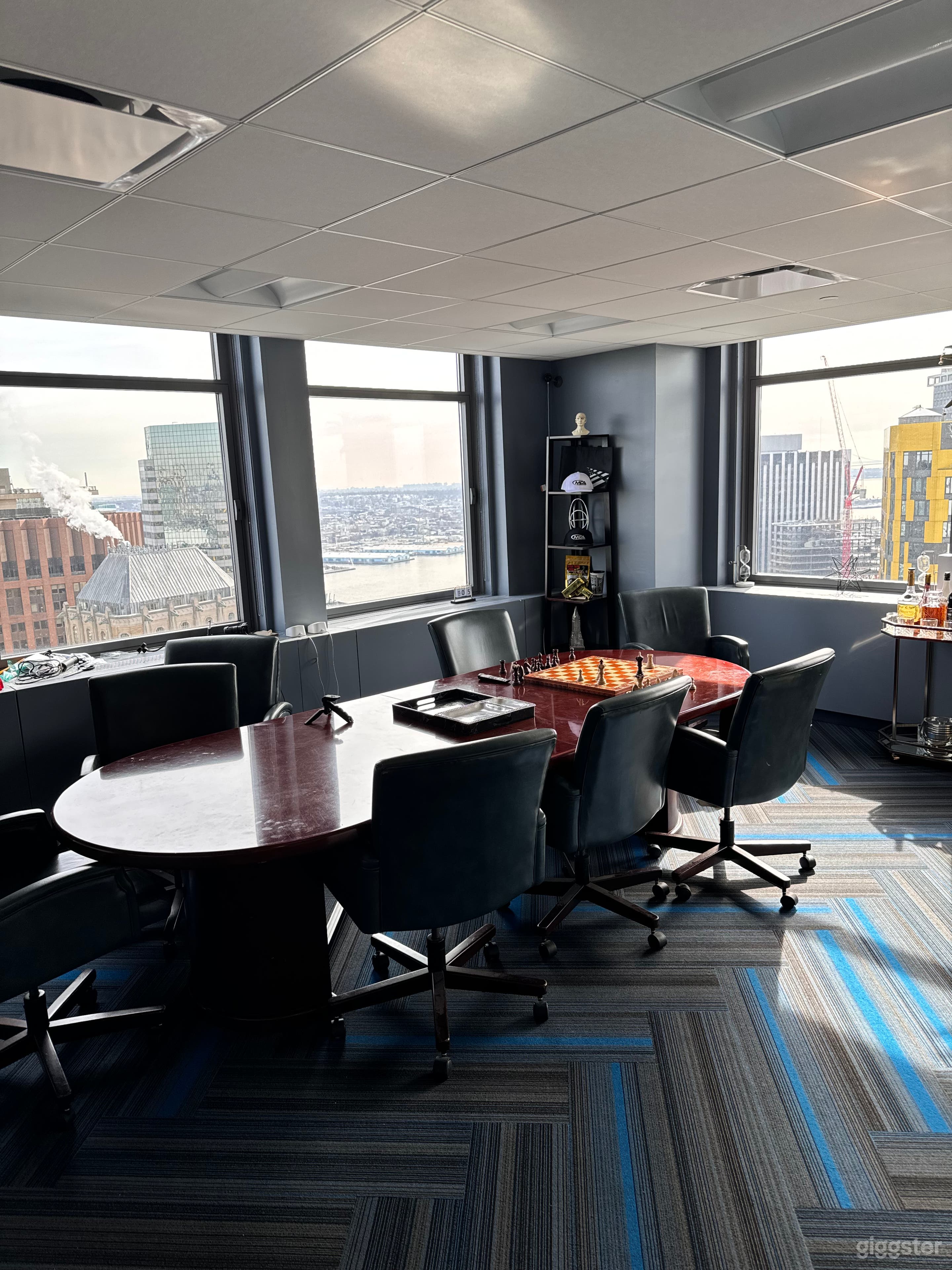Executive Office with Amazing NYC Views  Photo 1