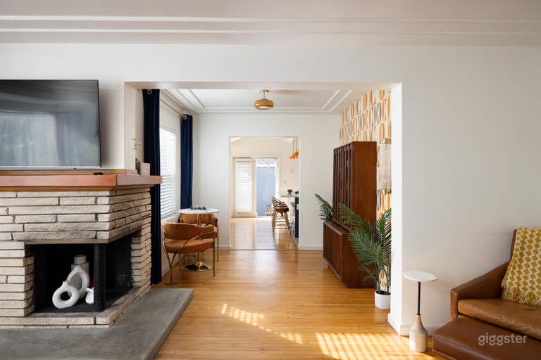  Retro Stylish House near Downtown 