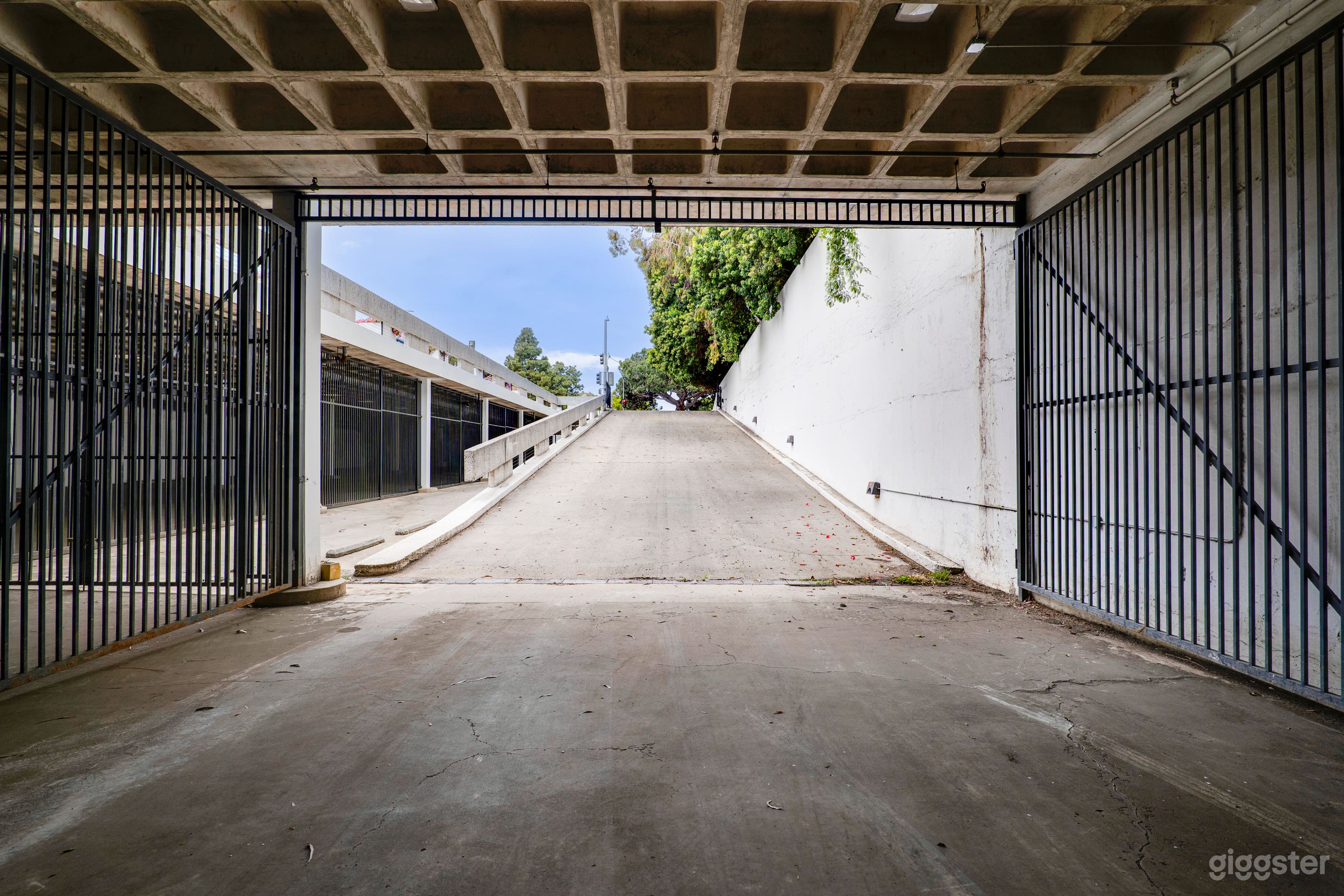 41,000 Sq Ft Film-Ready Underground Parking Garage Photo 3