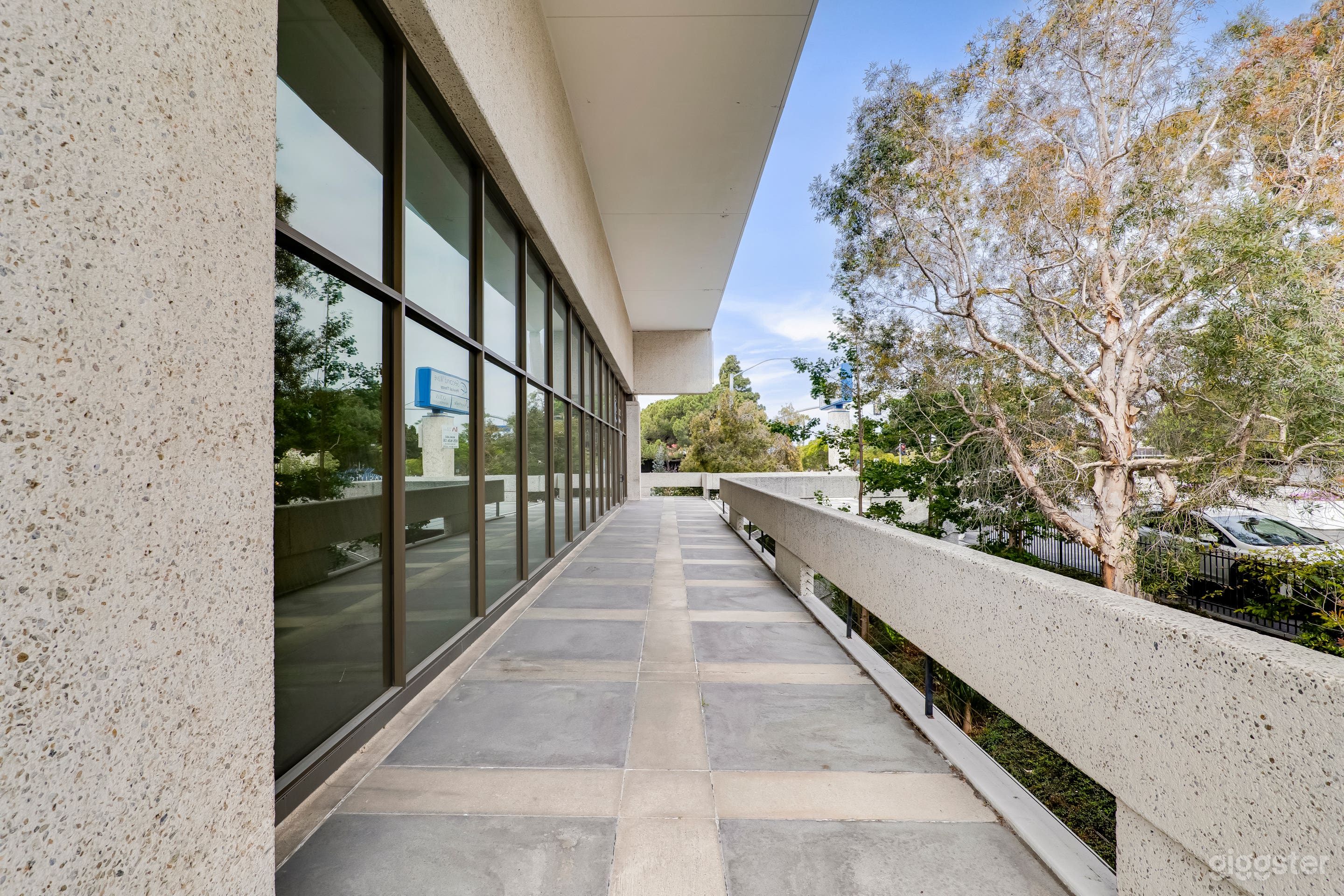 41,000 Sq Ft Film-Ready Underground Parking Garage & Office Photo 3