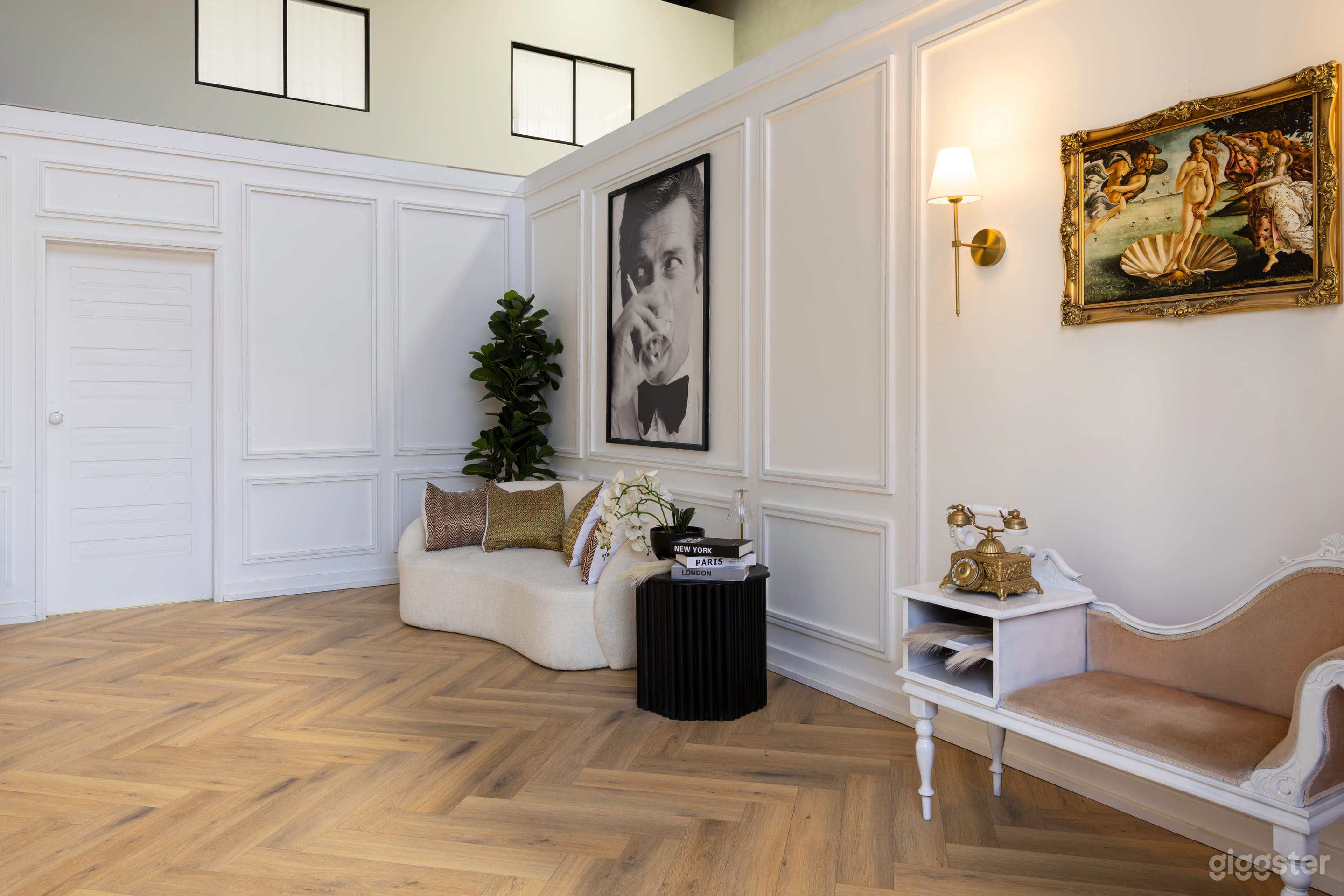 Dreamy natural light all-in-one studio in Braybrook. Photo 4