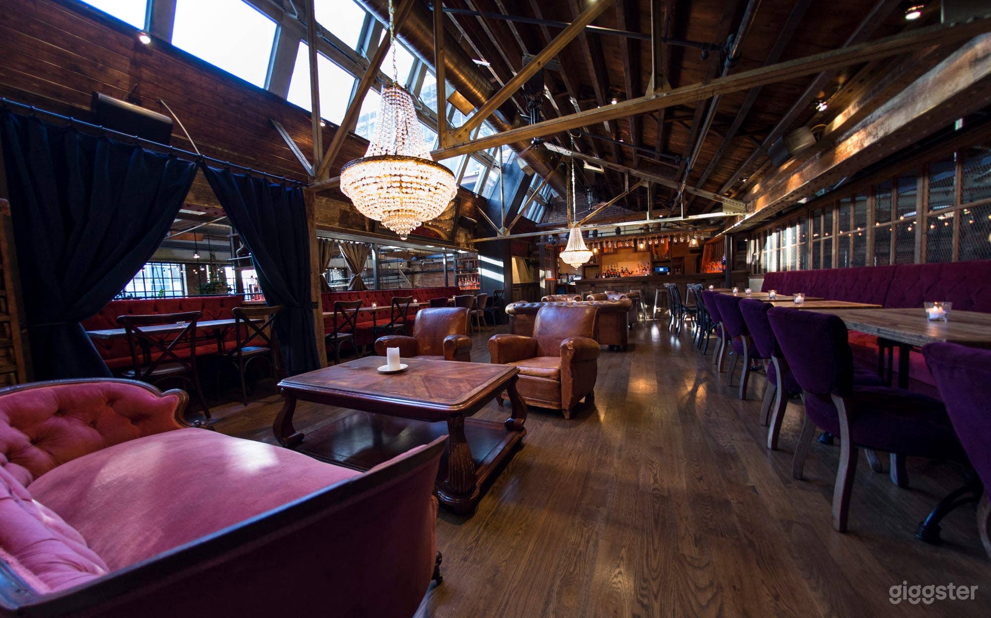 Sophisticated "Living Room"  Photo 3