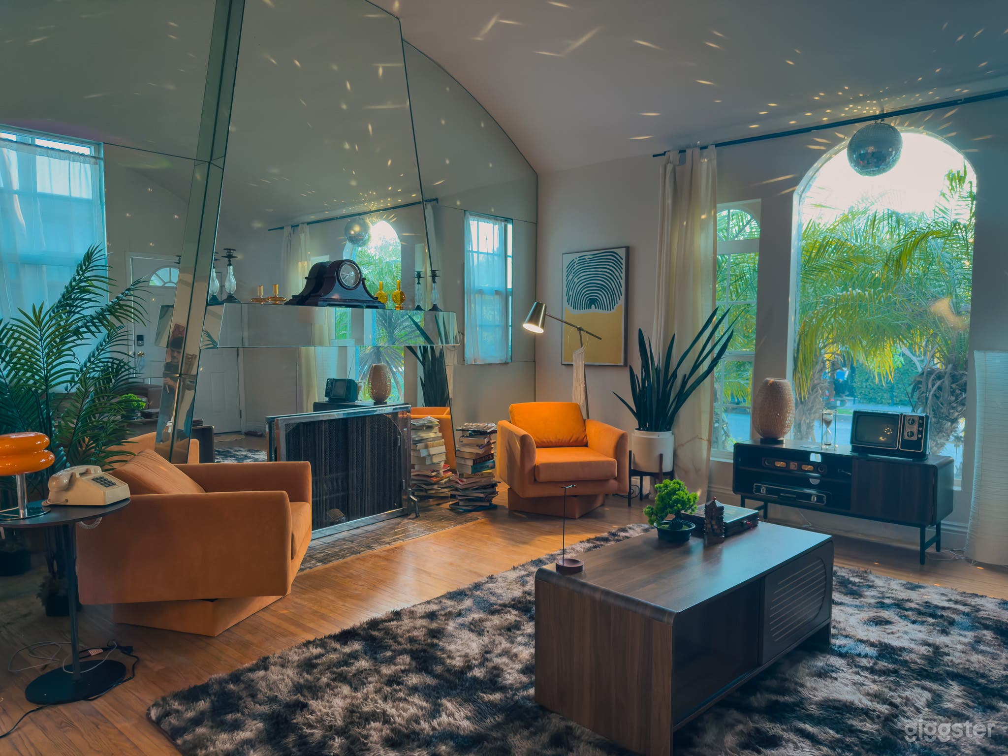 Vintage 70s Mid-Century House #333 Photo 4