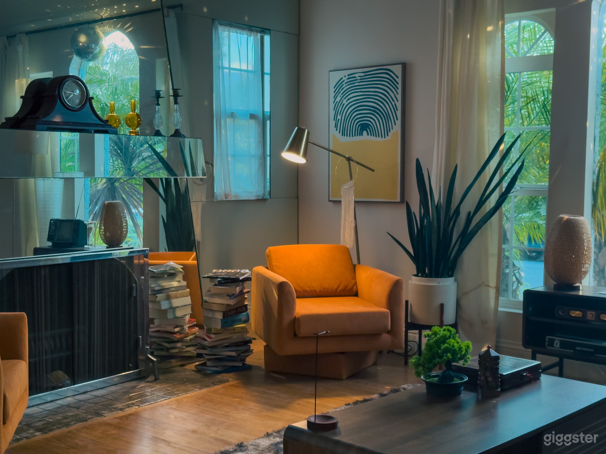 Vintage 70s Mid-Century House #333 Photo 3