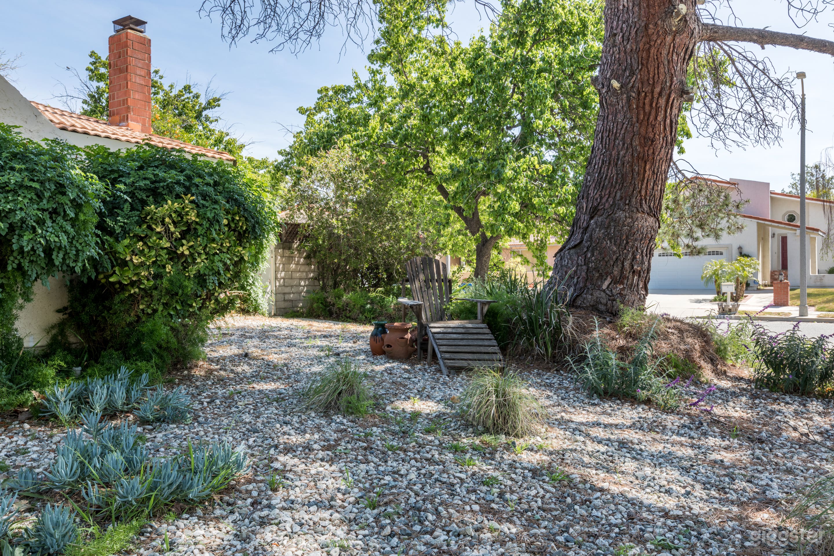 Spanish Contemporary Beauty Photo 3