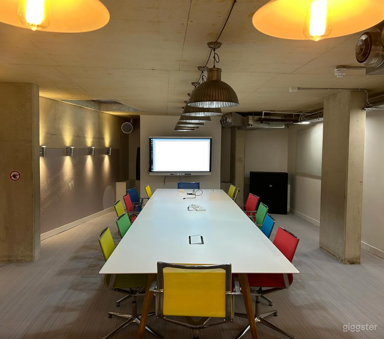 Event Space &amp; Co-Working Space | Podcast Studio Photo 3