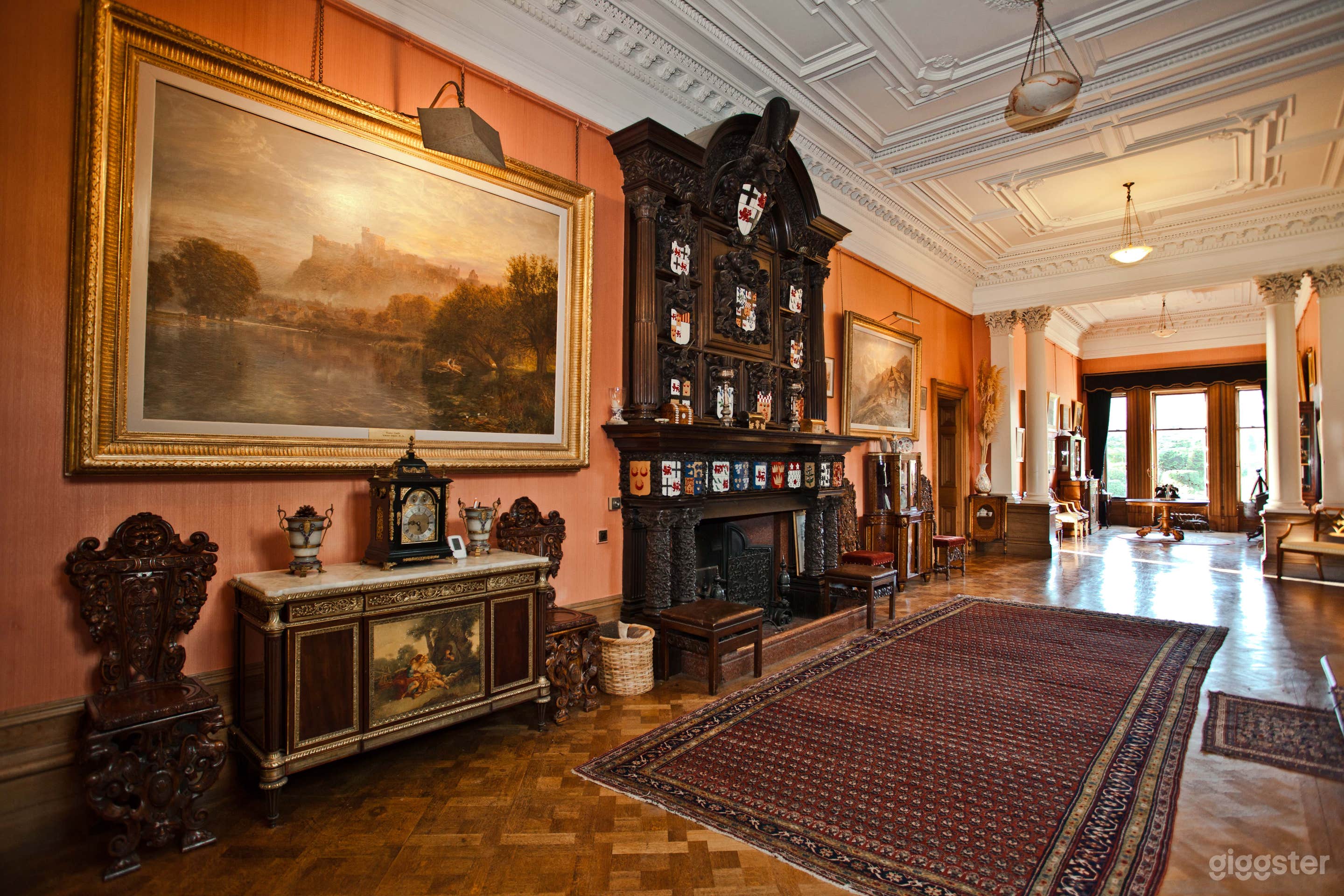 Magnificent Country Estate Photo 4