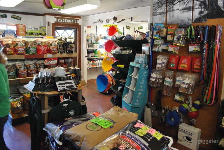  2500 Sq Ft Large Open Lot with Retail Space 