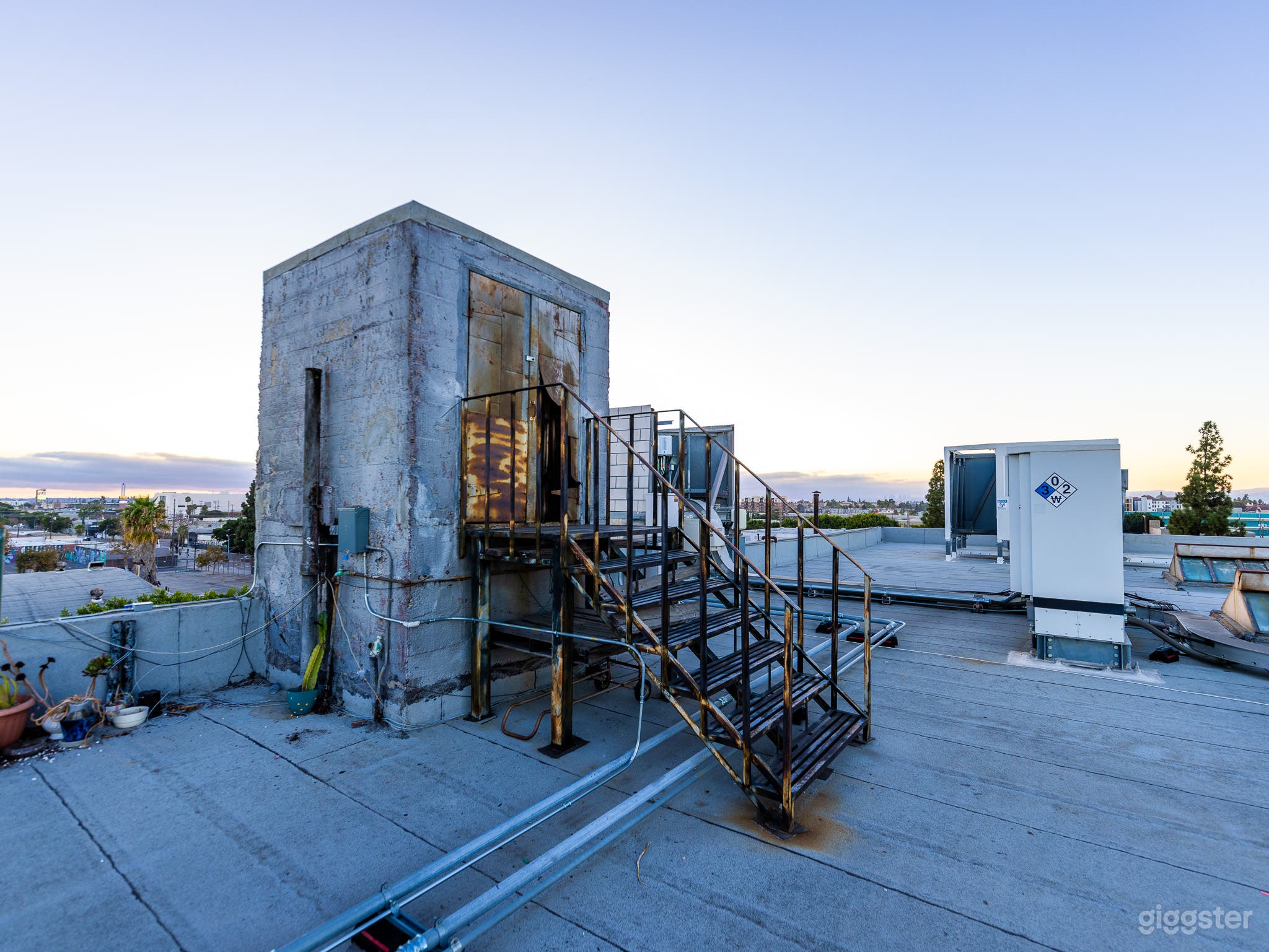 DOWNTOWN LA ROOFTOP #037 Photo 1