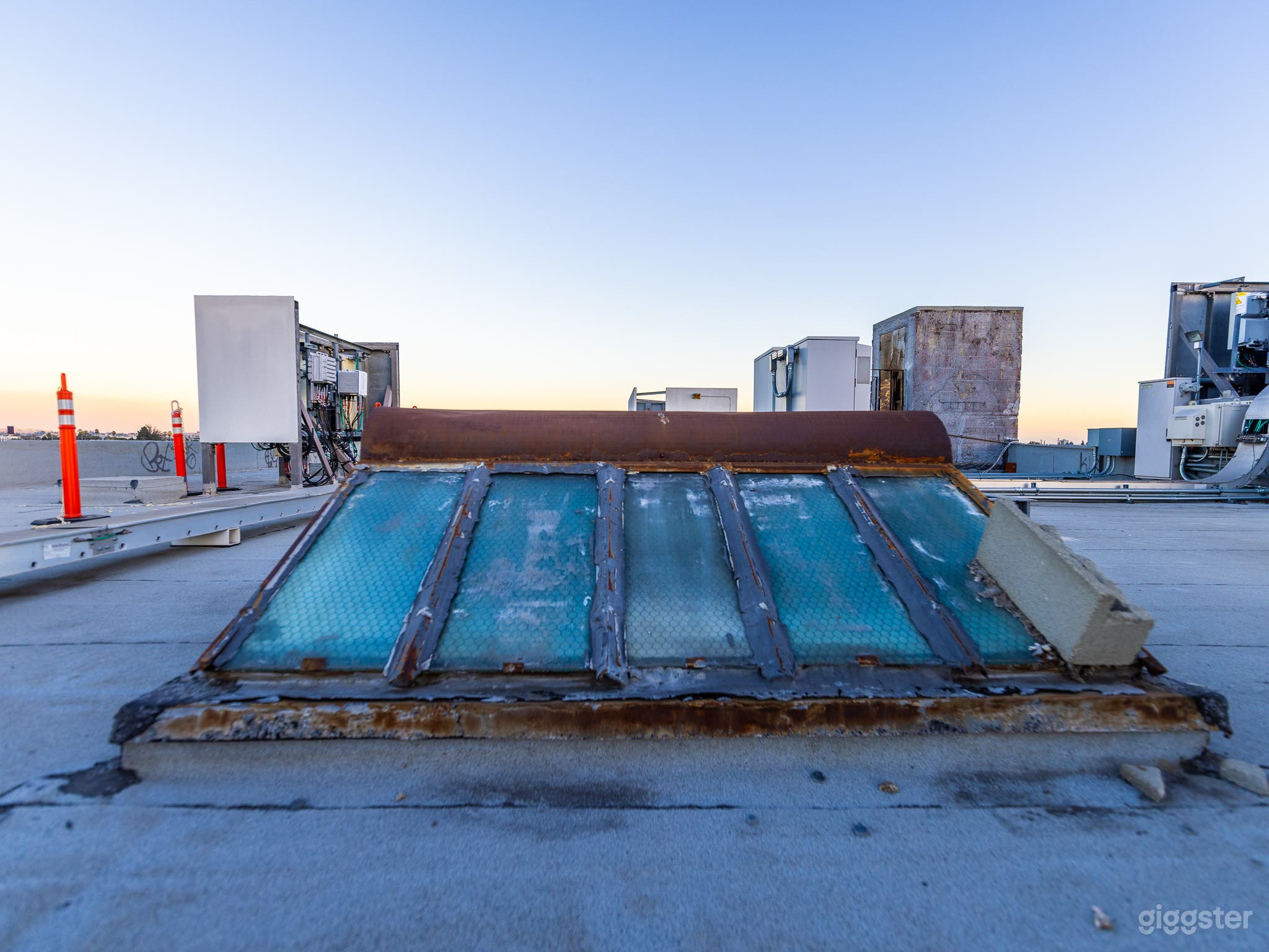 DOWNTOWN LA ROOFTOP #037 Photo 3