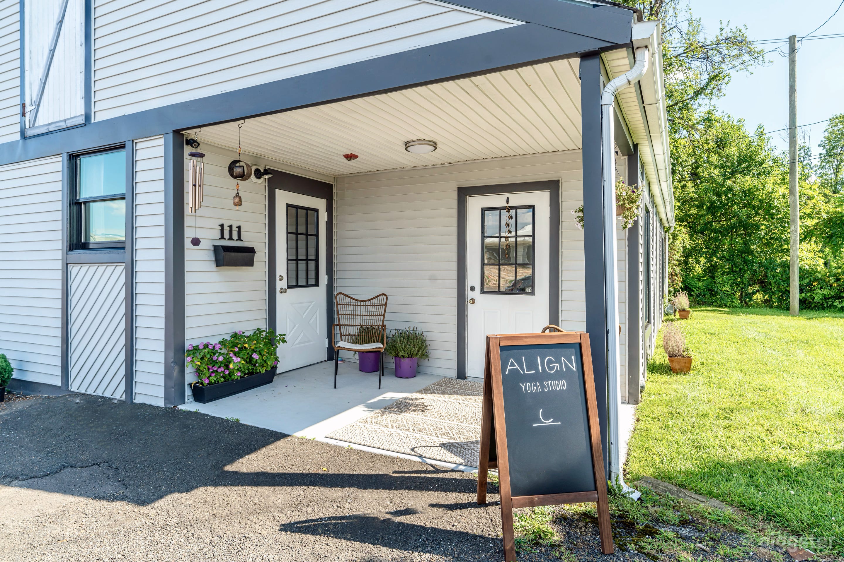 Unique Farm House Event Venue Photo 2