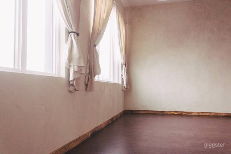  Natural Light Studio Space 