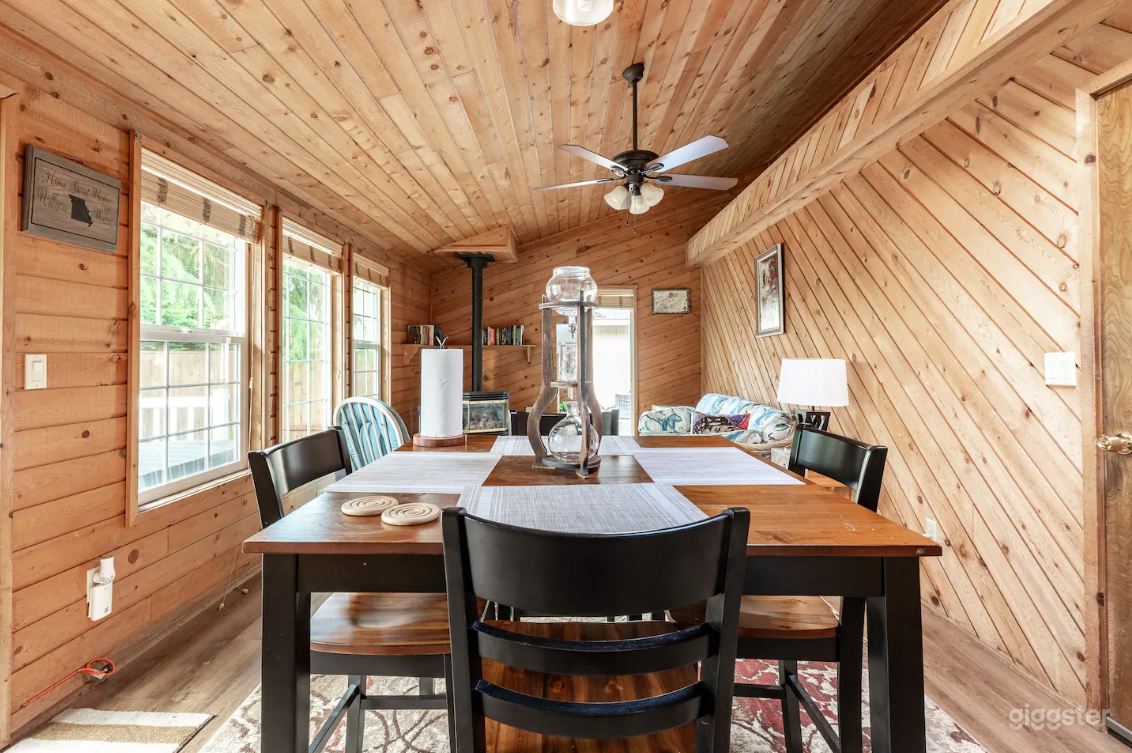 Hillsboro Hideaway Photo 4