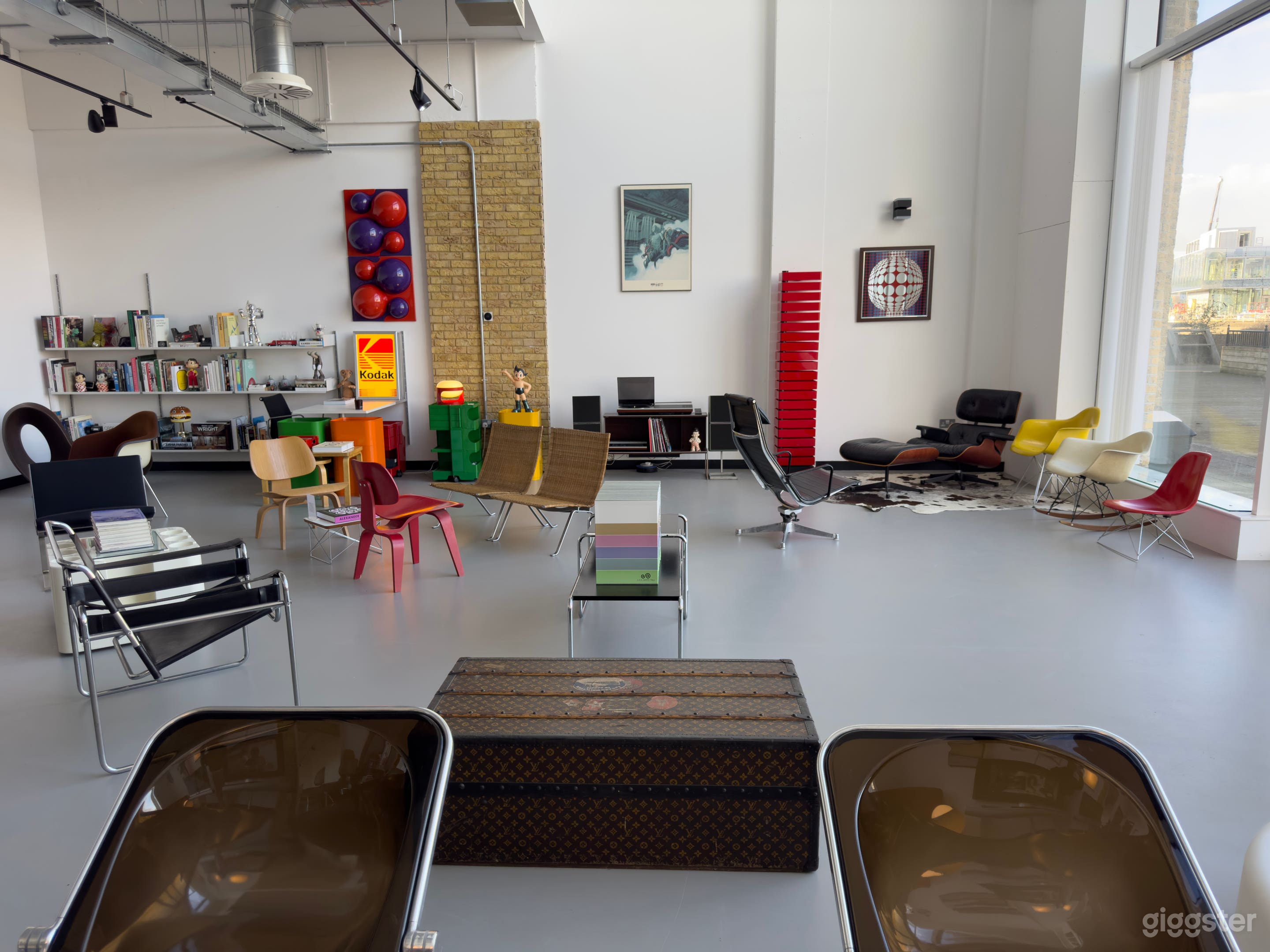 Time &amp; space: Atelier - Natural Light Studio Photo 2