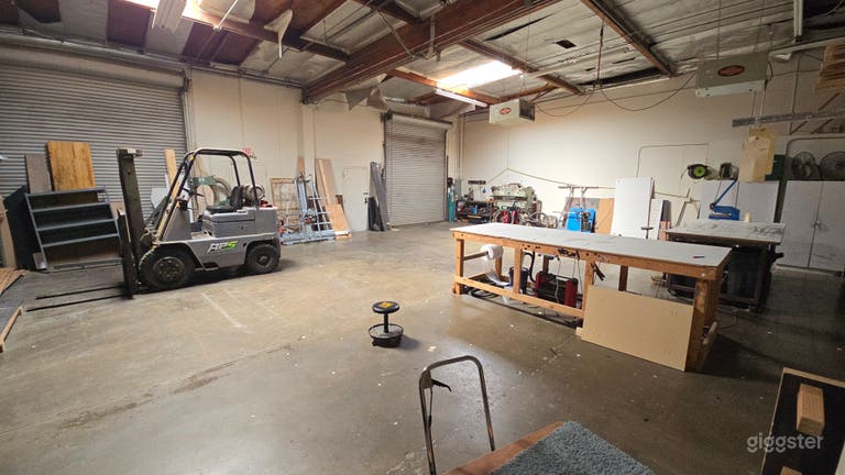  3400sf Industrial Warehouse with Offices and Onsite Parking 