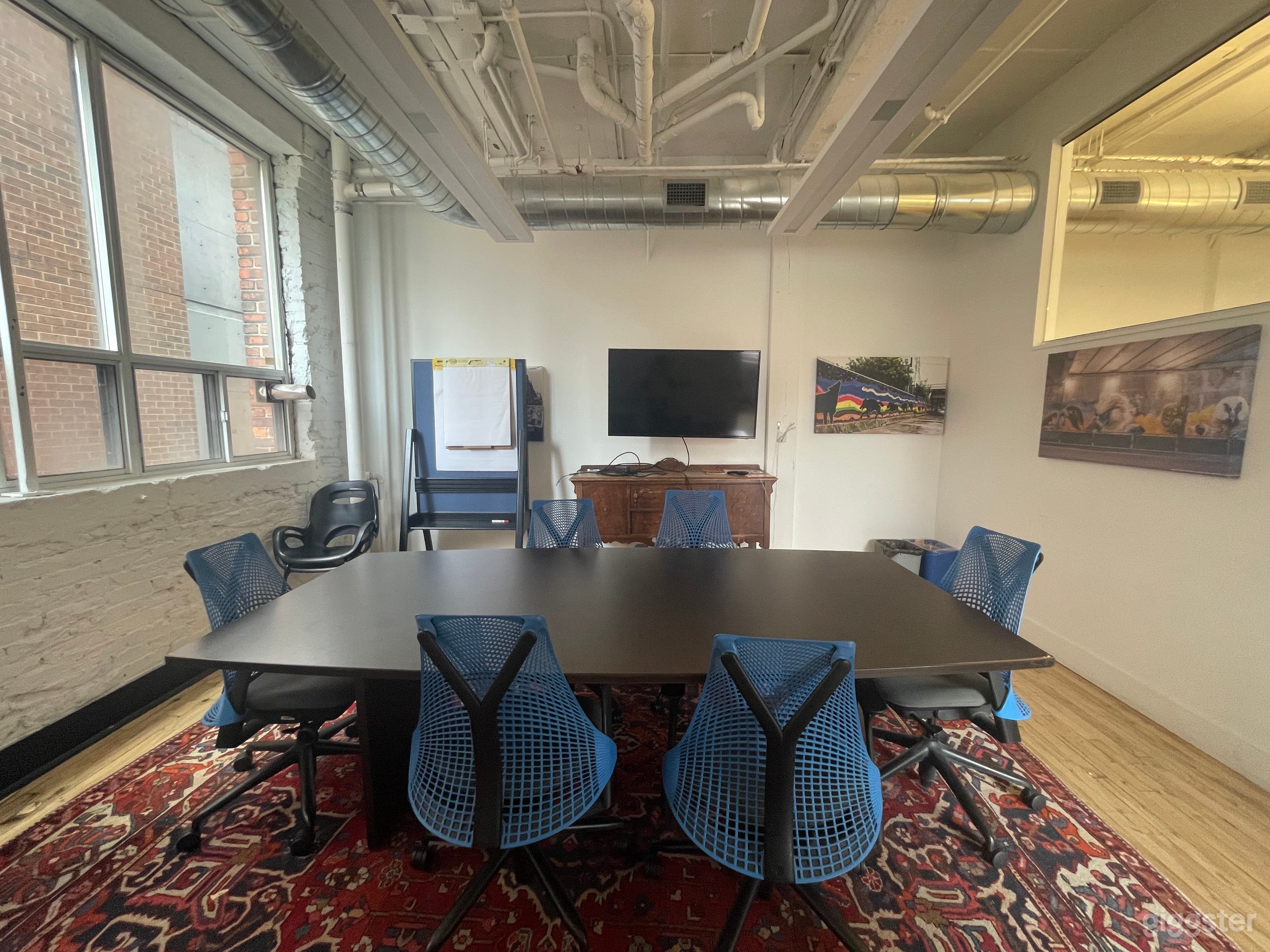 The Raging Grannies Room Photo 4