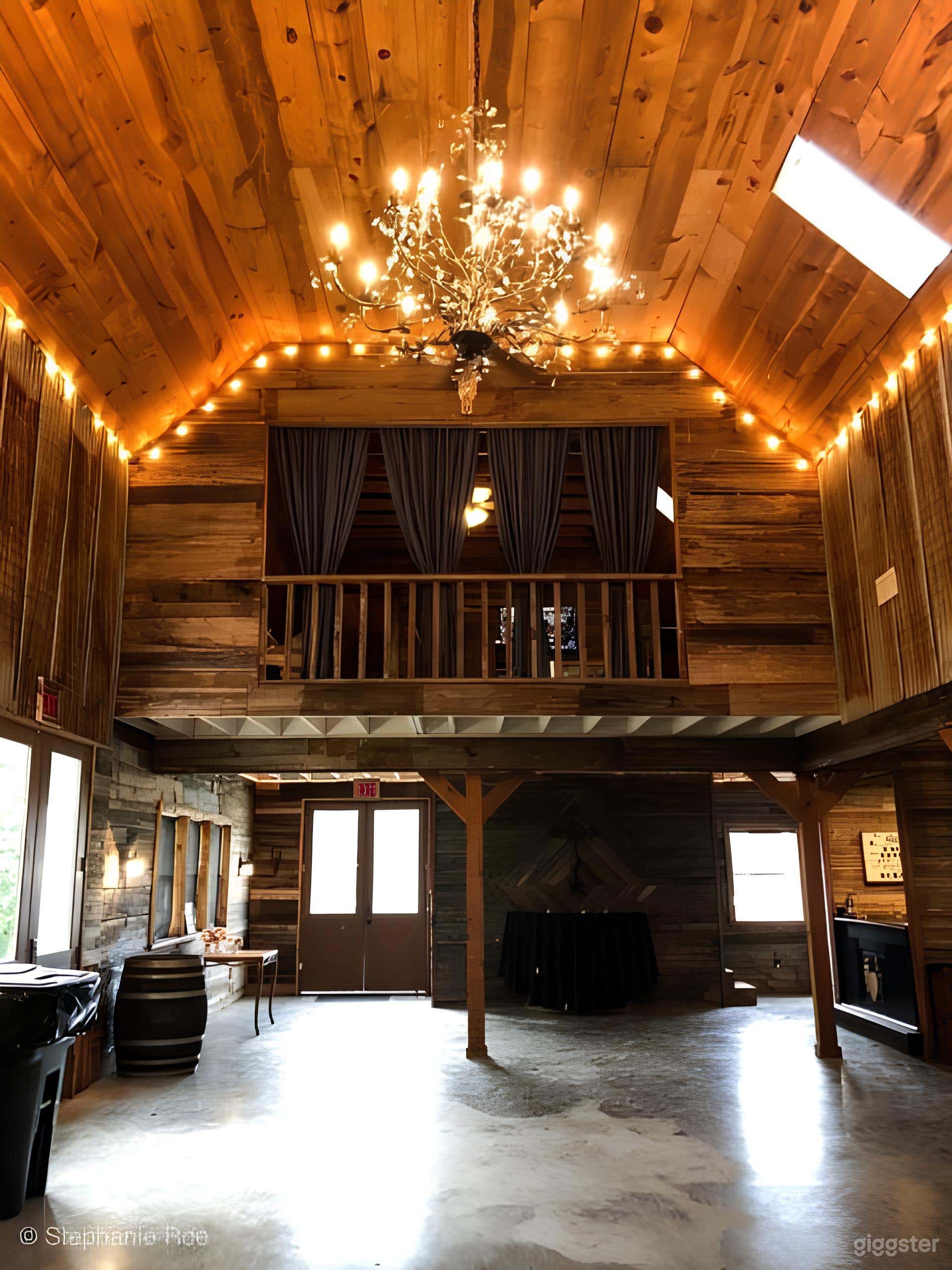 Rustic Party Barn Photo 4